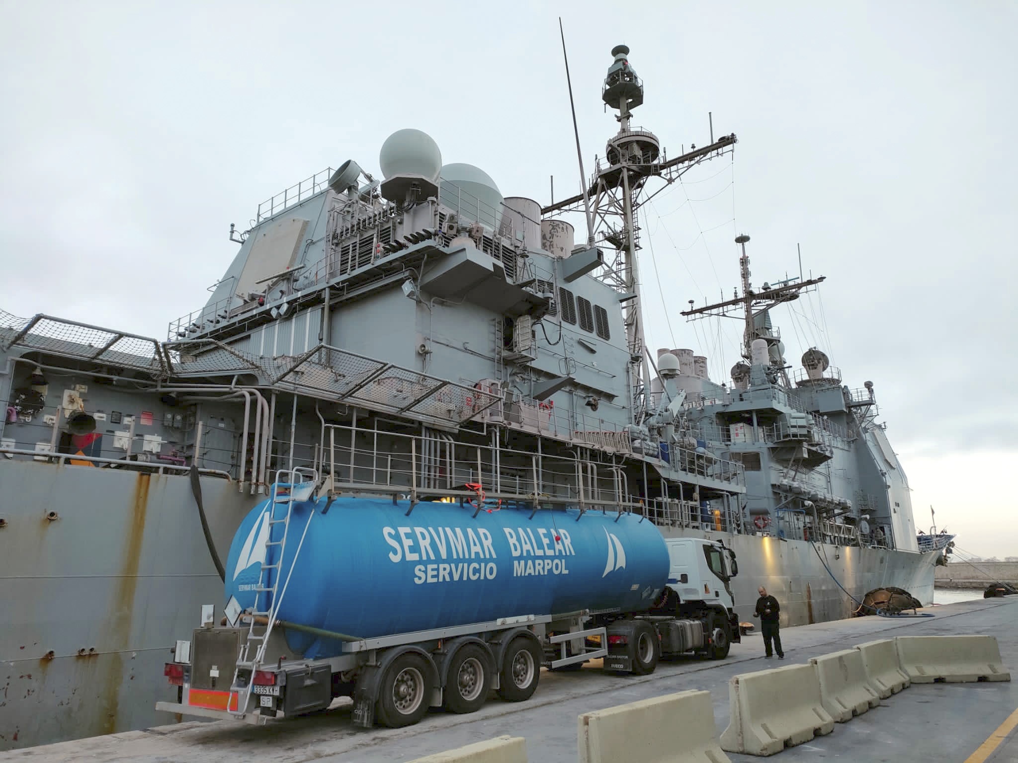 Servmar gestiona los residuos MARPOL I y V del crucero lanzamisiles USS Leyte Gulf en Mallorca